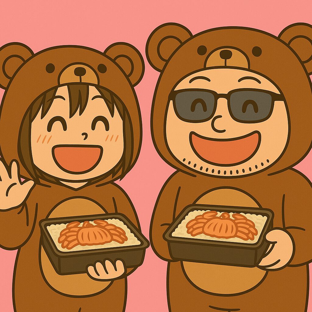クマの着ぐるみを着た夫婦が、笑顔でカニ飯弁当を手に持っている様子