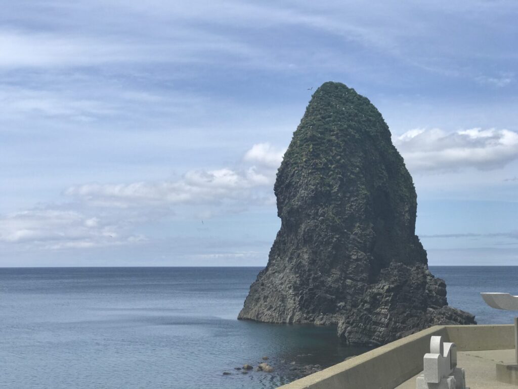 北海道せたなの三本杉岩（夫婦岩）の近景